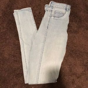 Light Wash H&M  High-Waisted Jeggings